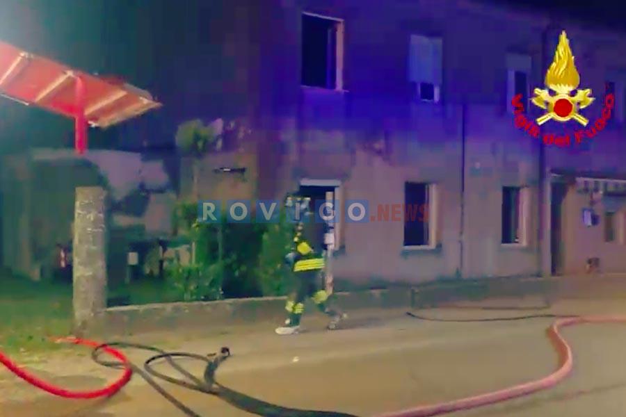 Crespino, incendio in un’abitazione nella notte: evacuata una famiglia di sei persone